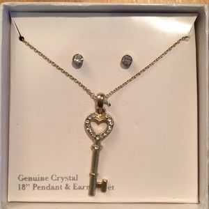Genuine Crystal 18" Pendant key And Earring Set